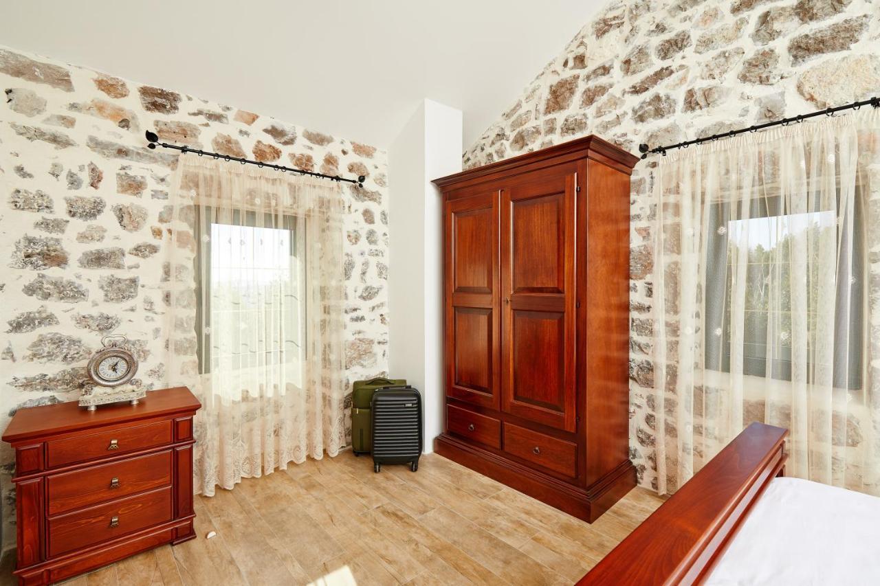Chateau Du Soleil Villas Tivat Buitenkant foto