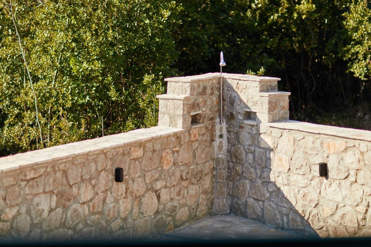 Chateau Du Soleil Villas Tivat Buitenkant foto