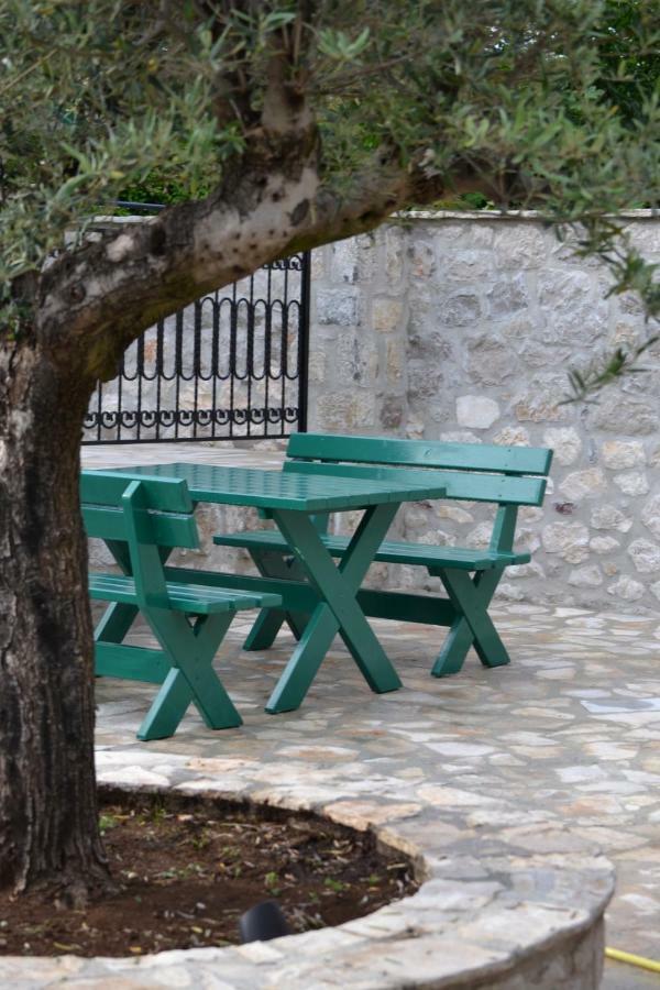 Chateau Du Soleil Villas Tivat Buitenkant foto